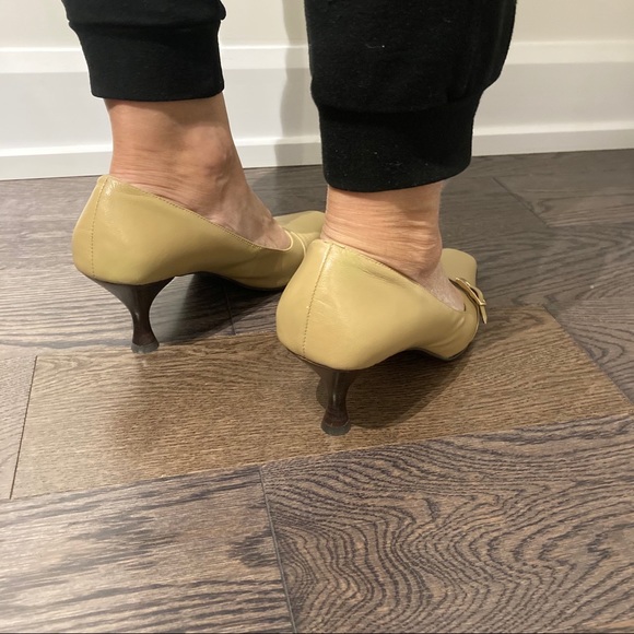 Anne Klein pumps - Picture 4 of 6